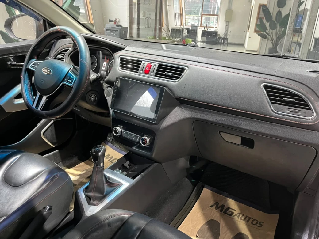 imagen 0 de vehiculo con id 2213
